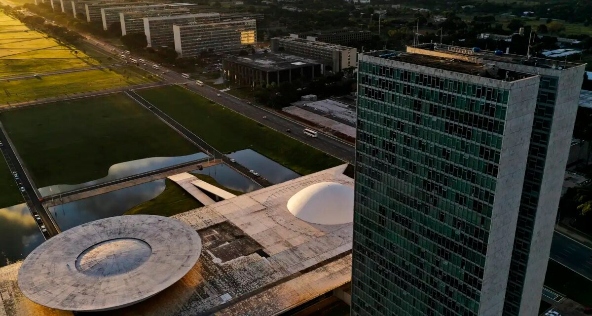 Eleições 2026: saiba quais são as atribuições de senadores e deputados