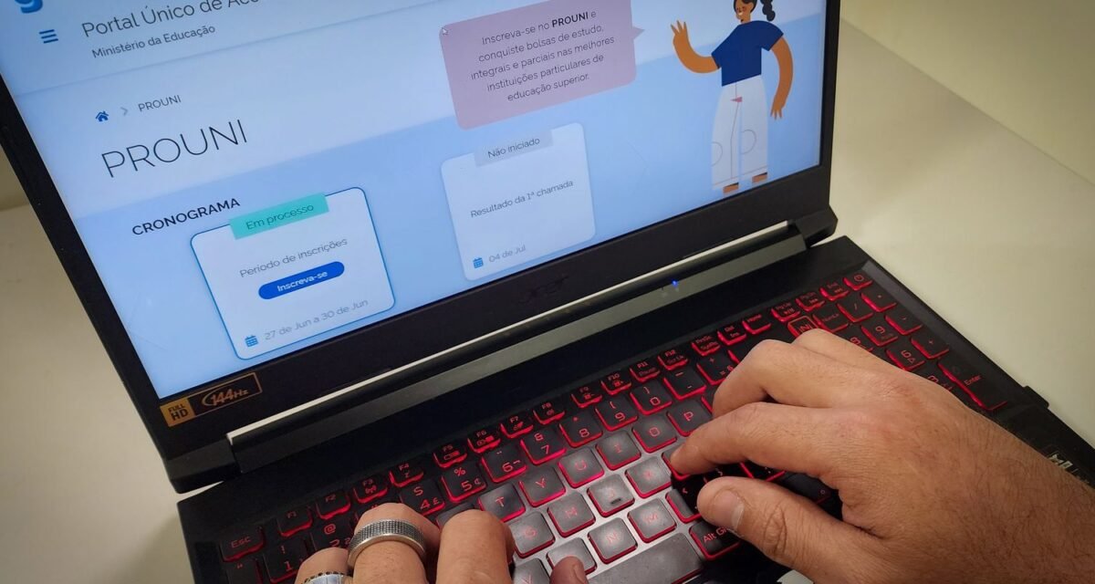 Estudante deve comprovar até hoje informações de inscrição no Prouni