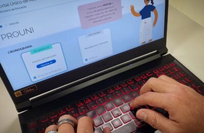 Estudante deve comprovar até hoje informações de inscrição no Prouni