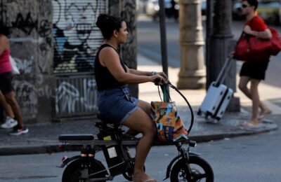 Fenômeno das bikes elétricas é tema do Caminhos da Reportagem