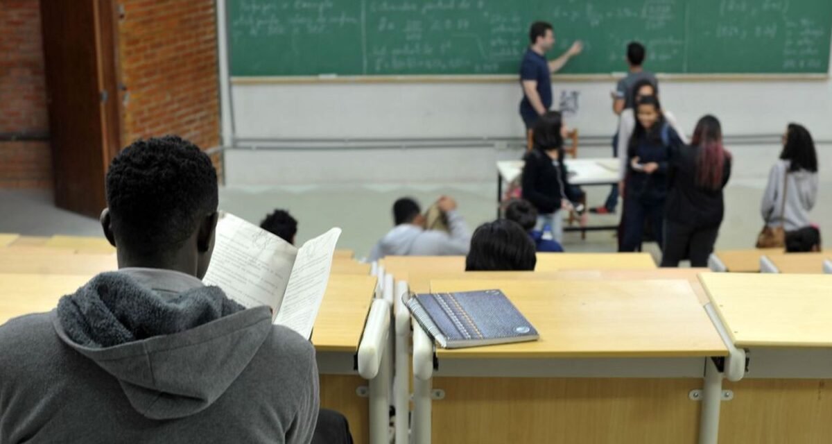 Fies começa a convocar nesta sexta estudantes em lista de espera