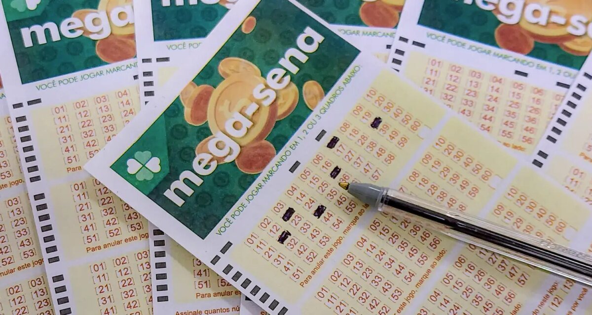 Mega-Sena acumula para R$ 135 milhões; confira as dezenas sorteadas