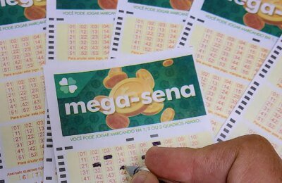 Mega-Sena sorteia prêmio acumulado de R$ 165 milhões neste domingo
