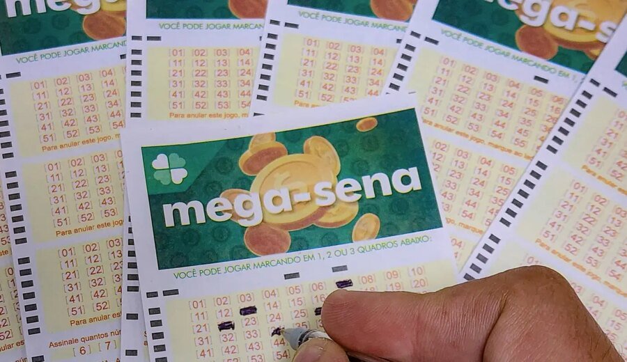 Mega-Sena sorteia prêmio acumulado de R$ 165 milhões neste domingo