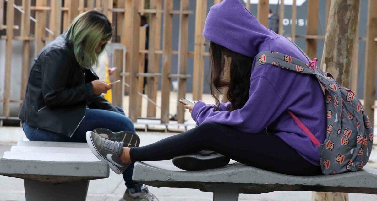 Na era da IA, inclusão digital deve ser crítica, defende educadora