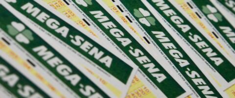 Ninguém acerta Mega-Sena; prêmio acumula para R$ 165 milhões