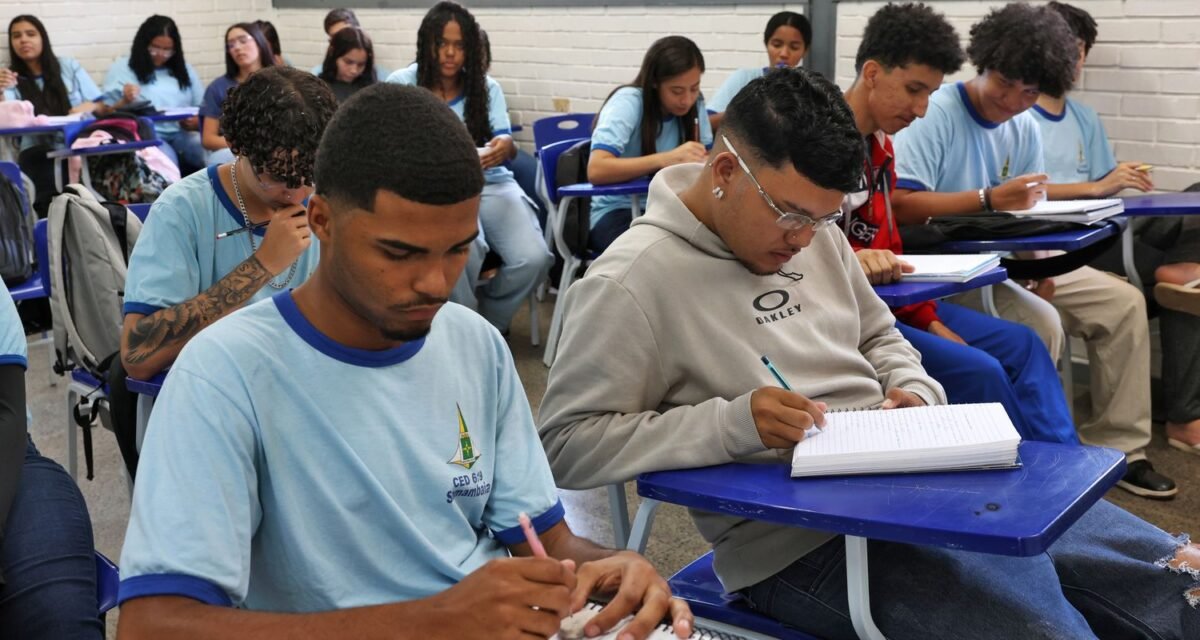 Pé-de-Meia: nascidos em setembro e outubro recebem parcela de R$ 200