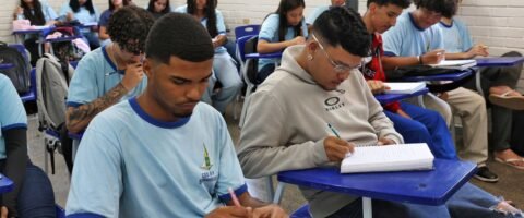 Pé-de-Meia: nascidos em setembro e outubro recebem parcela de R$ 200