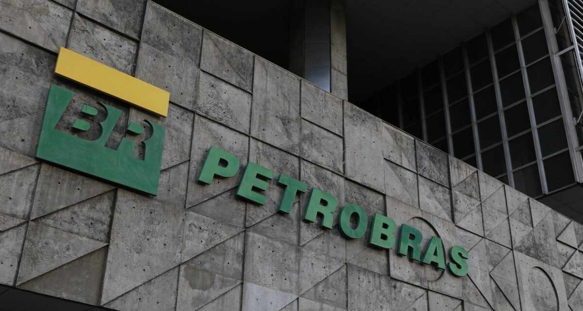 Petrobras tem lucro líquido de R$ 52,4 bi no segundo trimestre