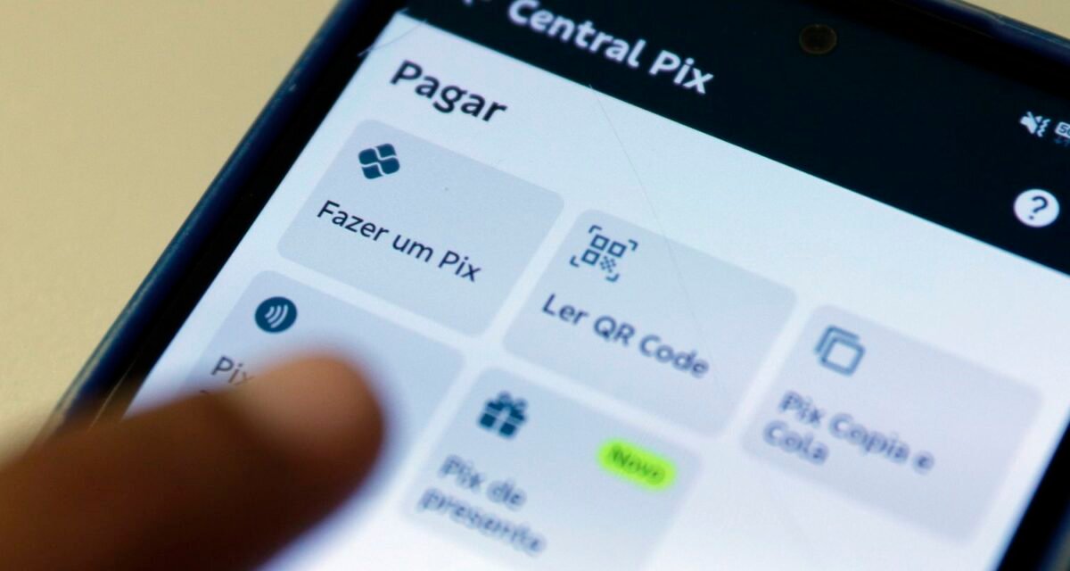 Pix amplia participação nos pagamentos em bares e restaurantes