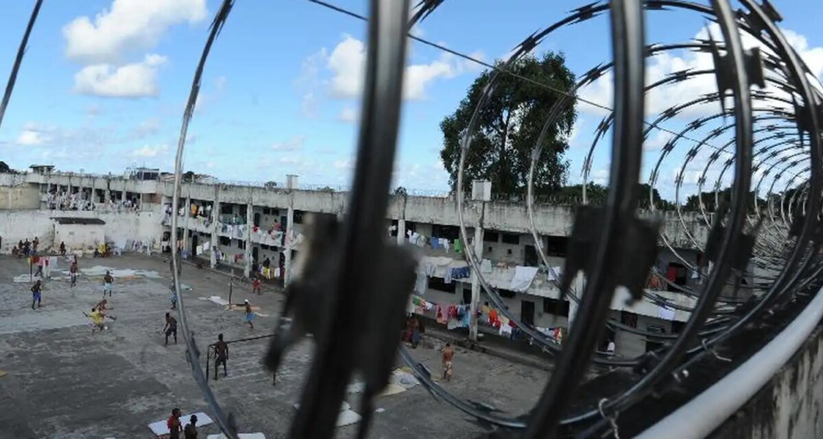 Presídios combatem entrada de itens proibidos para facções criminosas