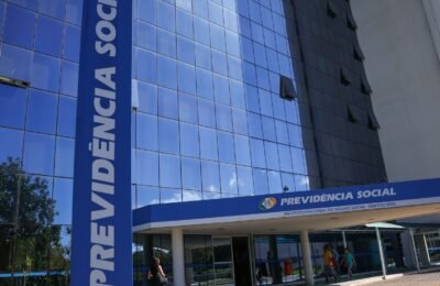 Previsão de gastos com INSS em 2027 é reduzida em R$ 5 bilhões