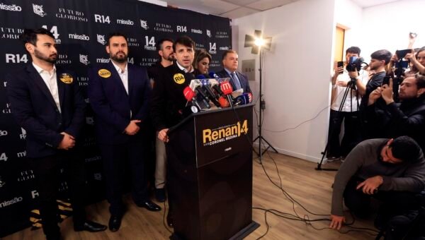 Renan Santos diz que vai pedir liminar contra suspensão de candidatura
