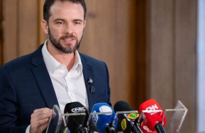 Salário mínimo deverá subir para R$ 1.741 em 2027, diz Durigan