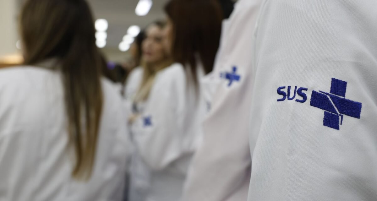 Saúde estende atuação de 676 médicos especialistas no SUS