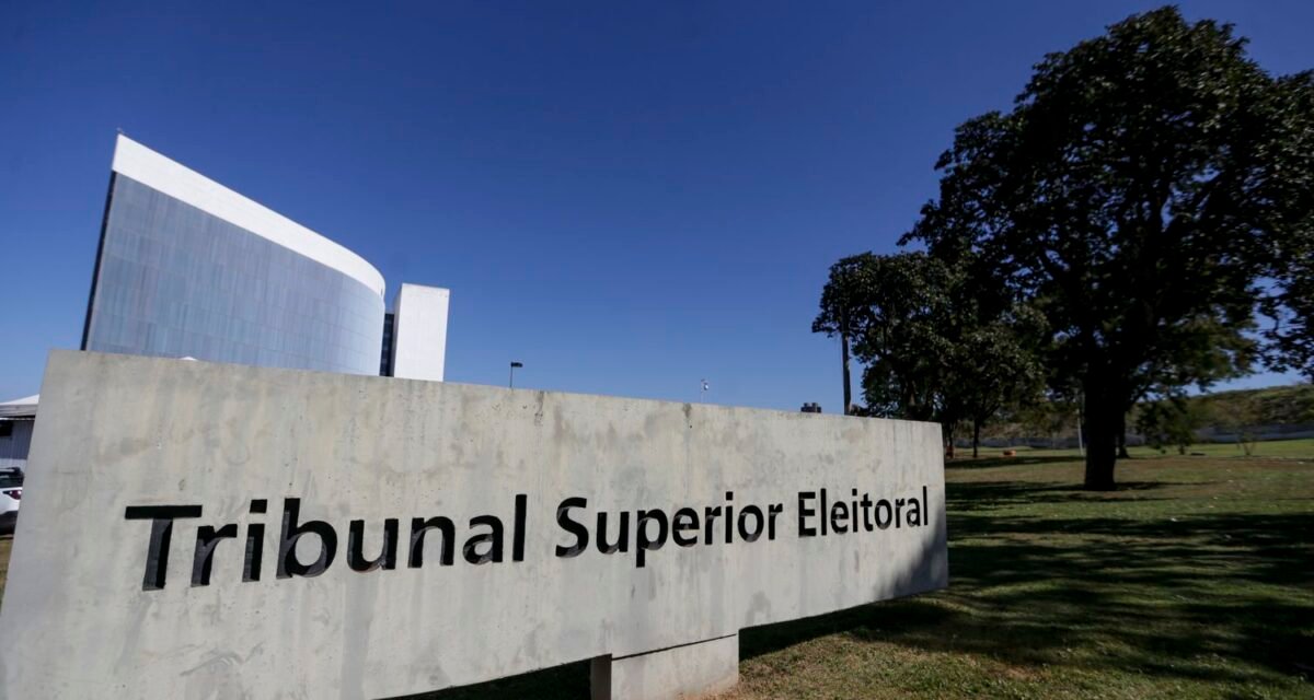 TSE cria conselho para monitorar desinformação e IA nas eleições
