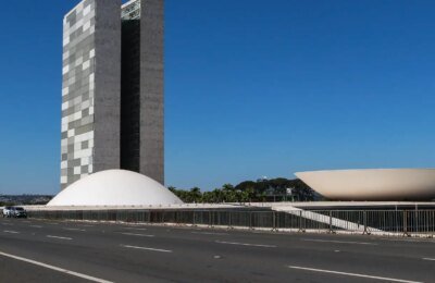 Votação da MP que zera "taxa das blusinhas" é adiada para terça