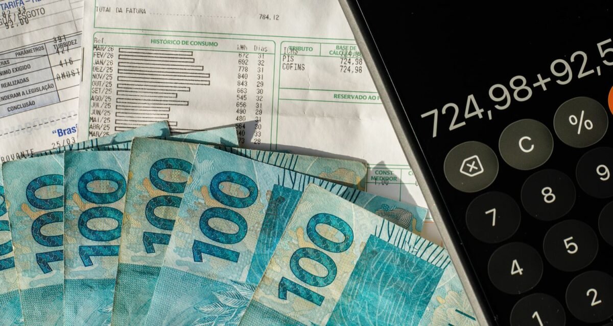 Arrecadação federal ultrapassa R$ 2 trilhões em oito meses