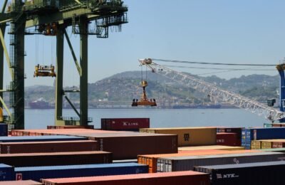 Balança comercial tem superávit de US$ 7,4 bilhões em agosto