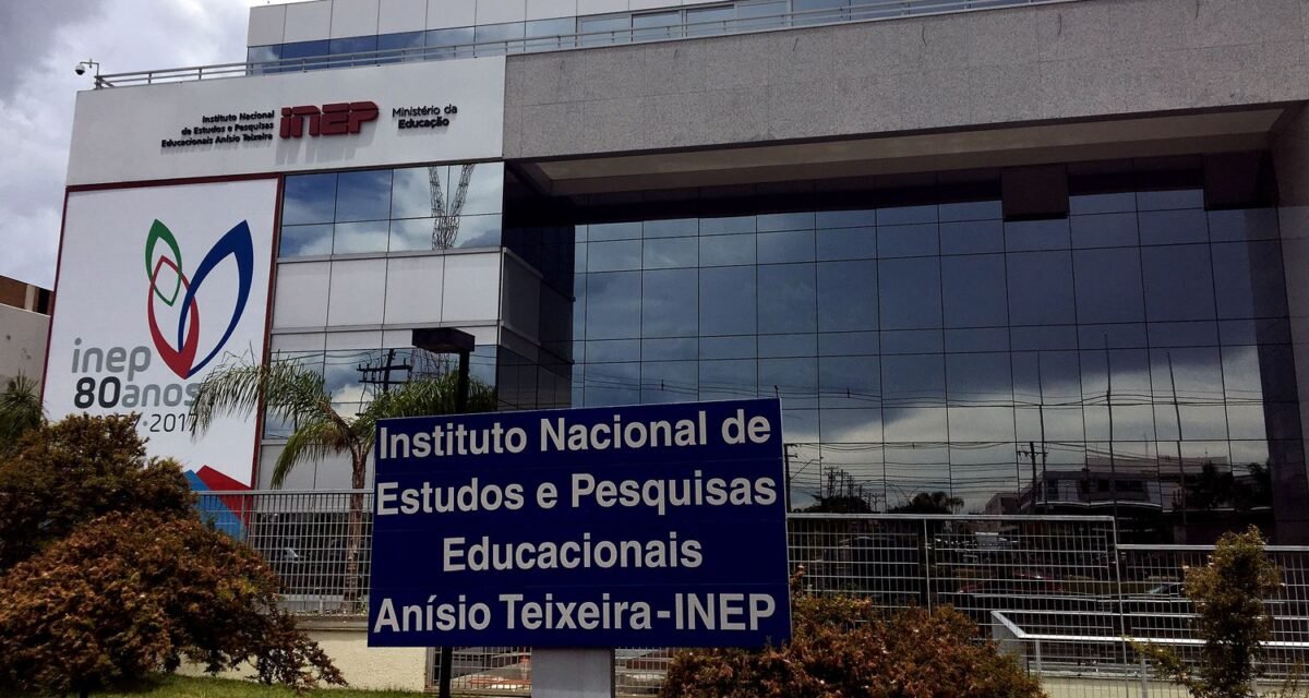 Cartões de inscrição no Enamed e Revalida estão disponíveis