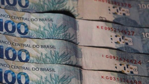 Contas públicas têm déficit de R$ 10 bilhões em agosto