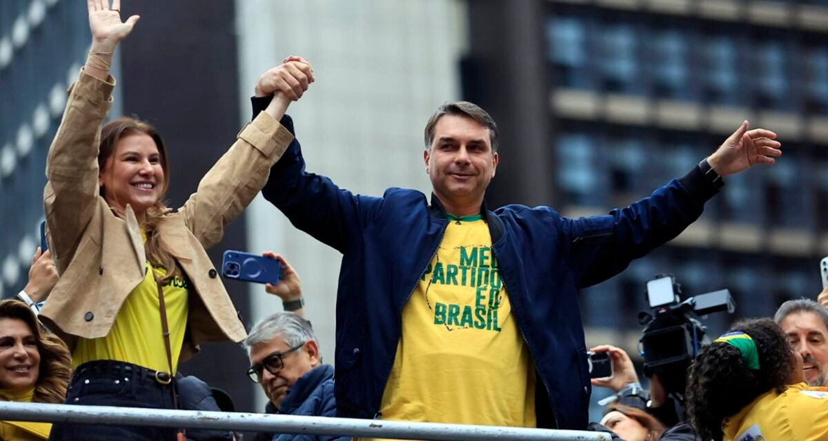 Flávio Bolsonaro propõe enxugar Estado e endurecer ações de segurança