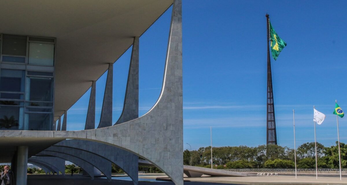 Frente de prefeitos apresenta carta com propostas aos presidenciáveis