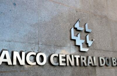 Mercado financeiro reduz previsão da inflação para 5% este ano