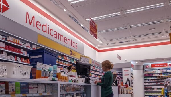 Mudanças na emissão e no controle de receitas médicas entram em vigor