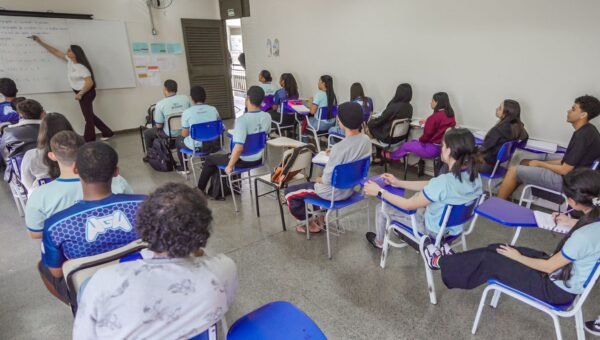 Pisa: Brasil reduz diferença para países ricos no desempenho escolar