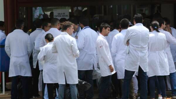 Prazo para recursos do Enamed 2026 e Revalida 2026/2 vai até quinta
