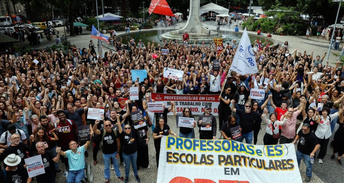 Professores de escolas particulares do Rio fazem greve de 24 horas