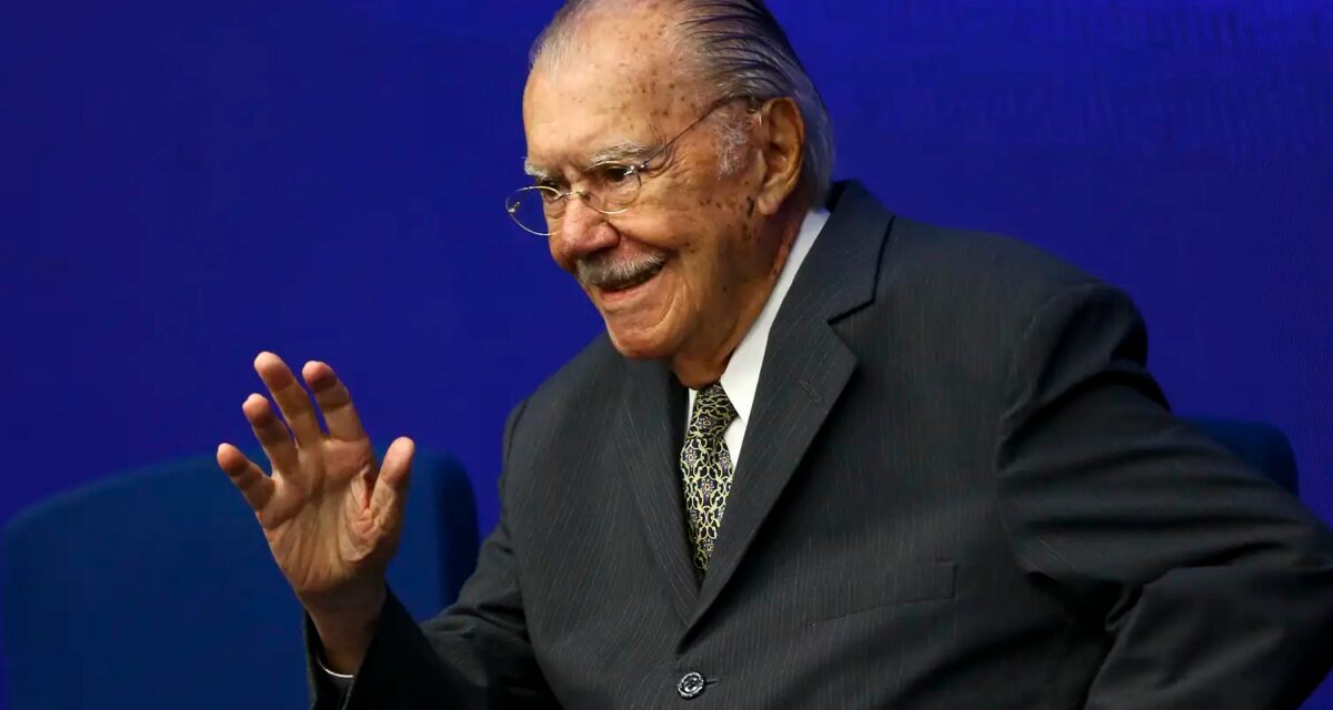 Sarney é internado no Sírio-Libanês para tratar pneumonia