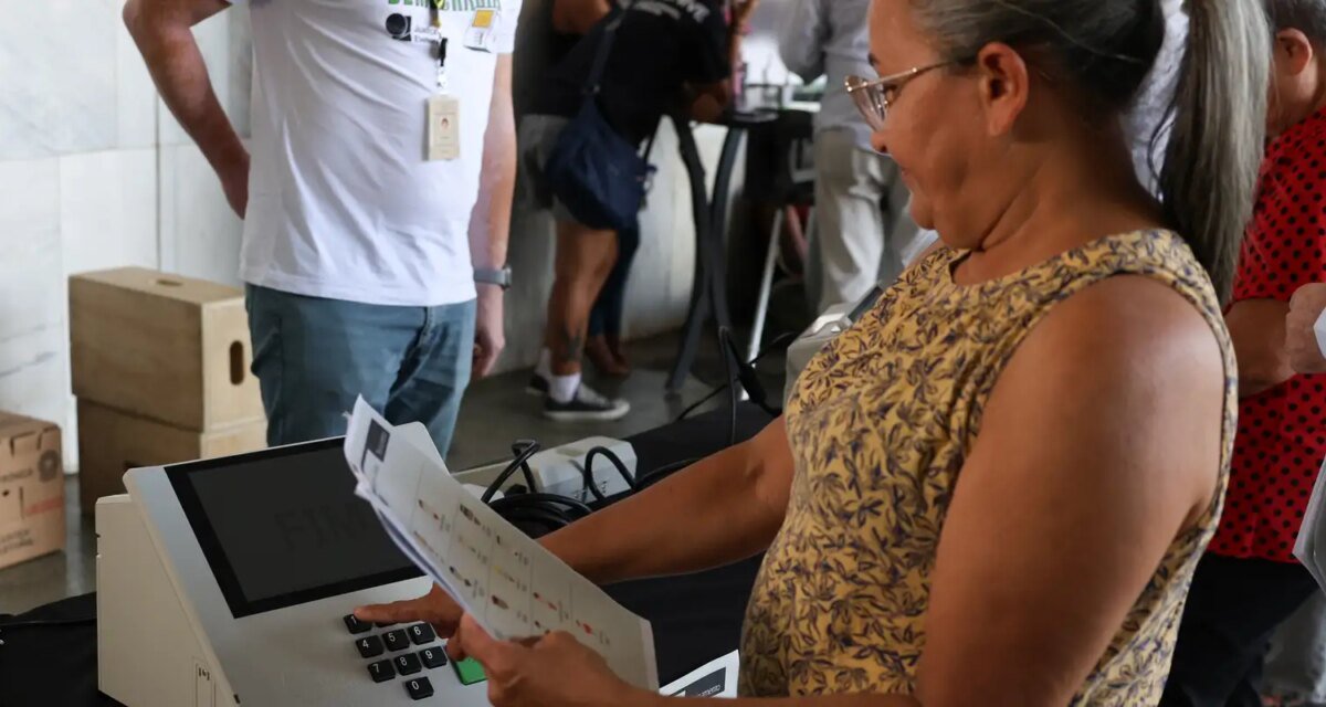 TRE-RJ distribui mais de 1 milhão de colas eleitorais para dia do voto