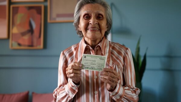 Abstenção de eleitores com mais de 70 anos cai 9,7 pontos percentuais