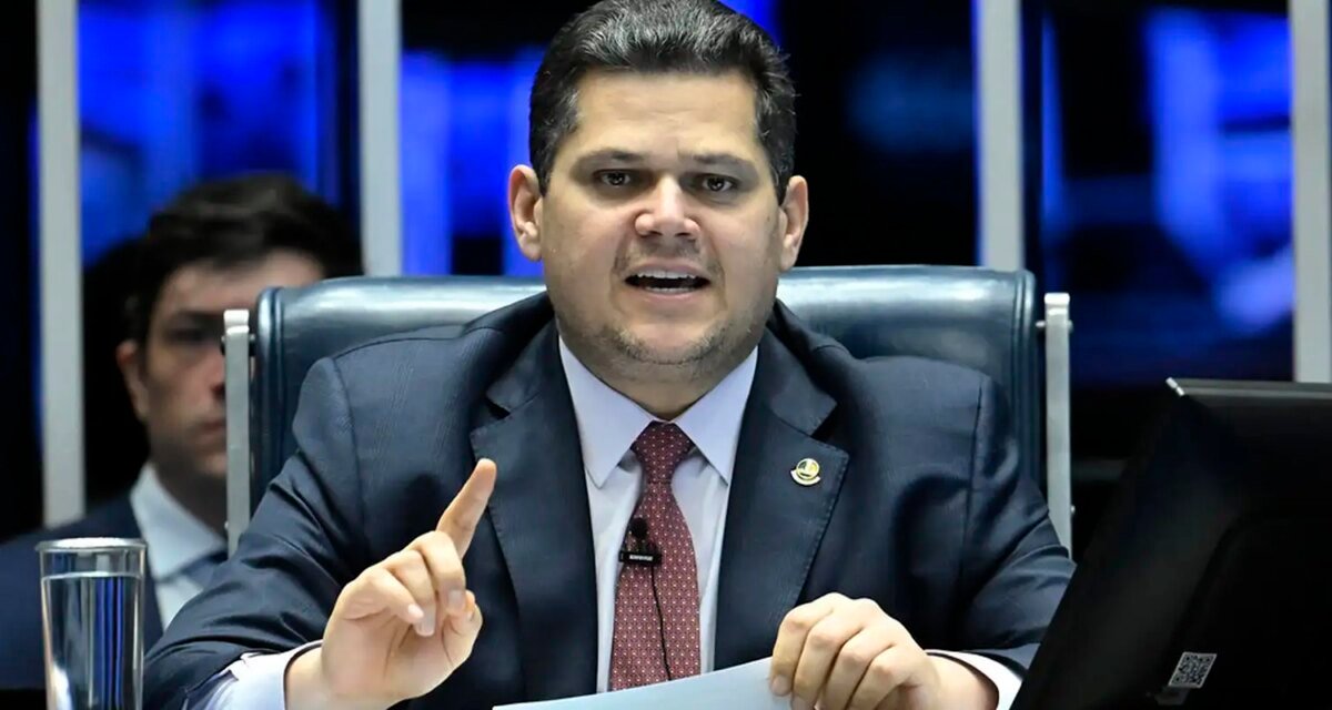 Alcolumbre anuncia sessões para discutir e votar fim da escala 6x1