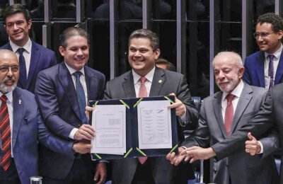 Alcolumbre homenageia Paim no fim da 6x1; entenda motivo