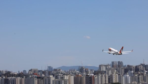 Anac estabelece regras mais restritivas para aviação em Congonhas (SP)