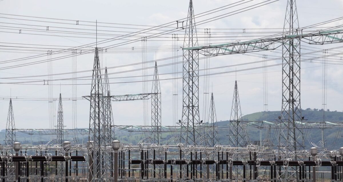 Aneel prevê três leilões de transmissão de energia em 2027