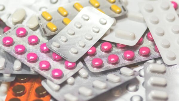 Anvisa proíbe lotes de medicamento para tratar câncer