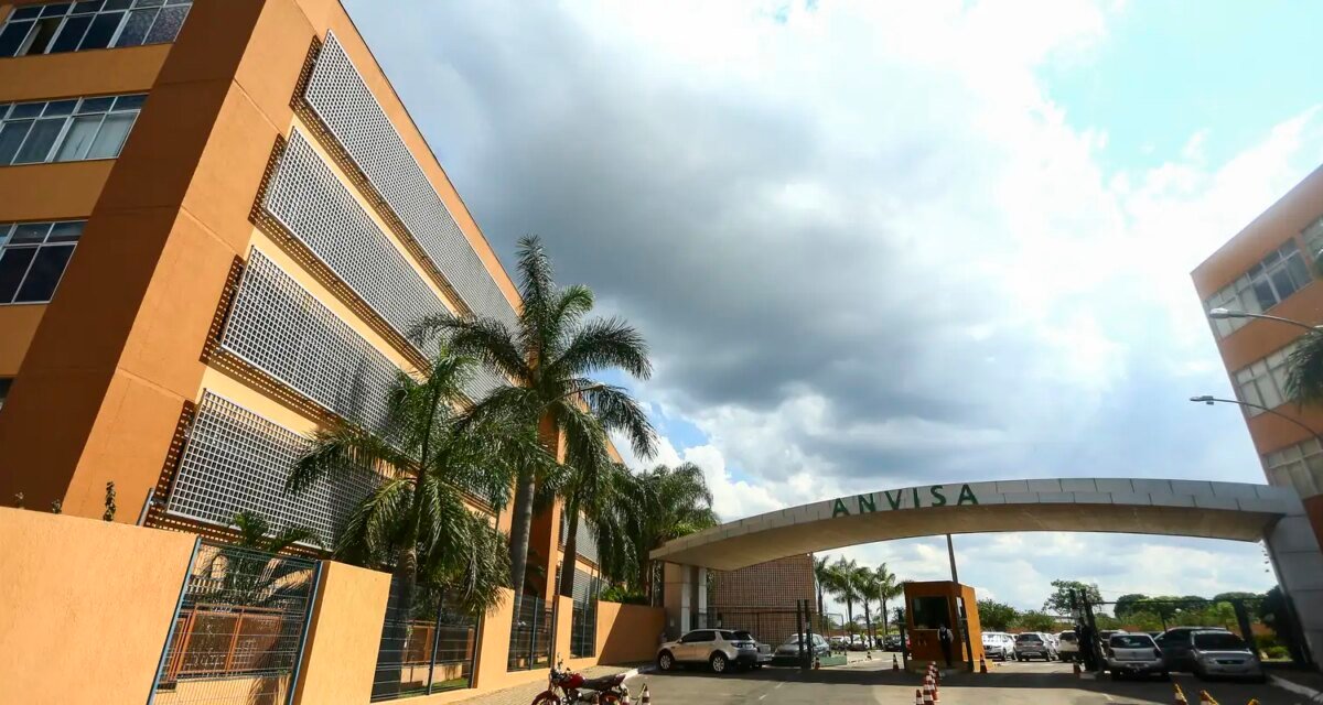 Anvisa proíbe venda de cosméticos e manda recolher gel falsificado