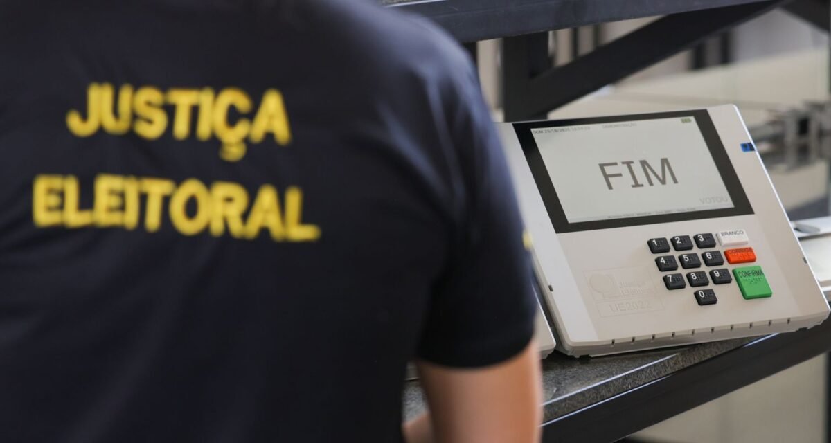 Assédio eleitoral: saiba como denunciar crime mesmo após eleições