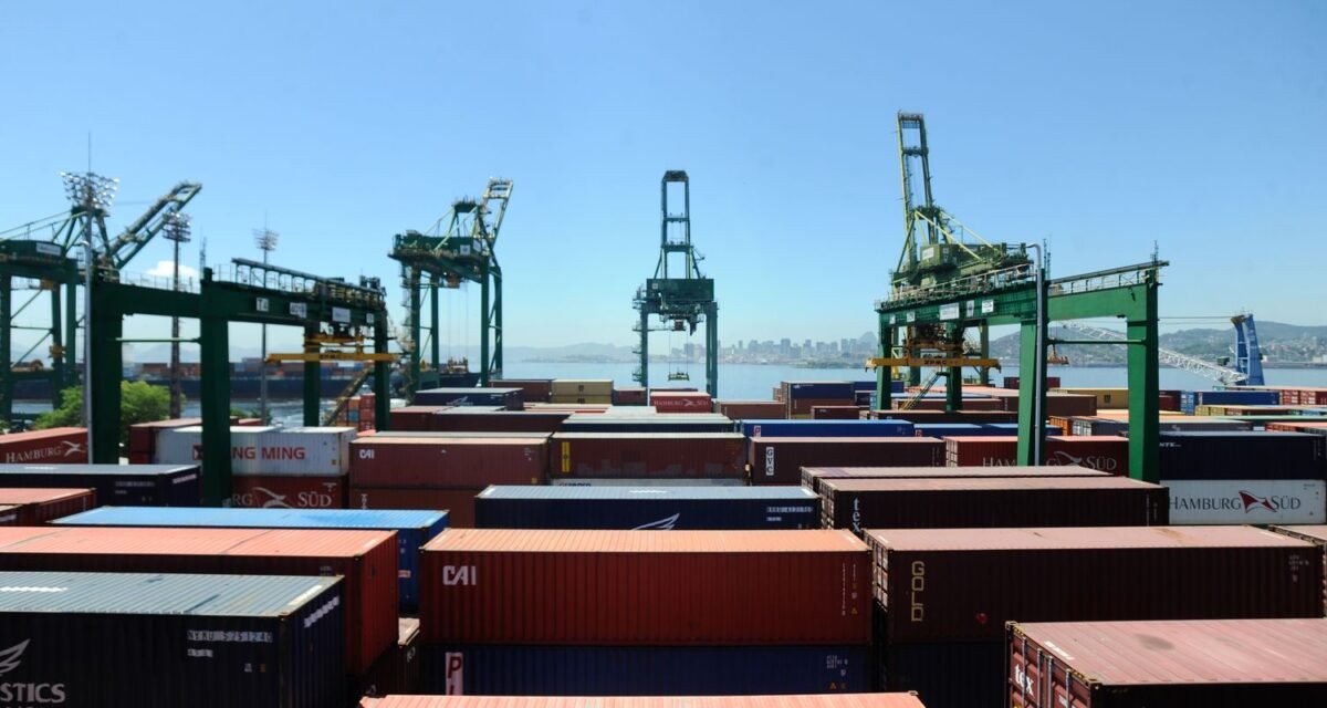 Balança comercial tem superávit de US$ 7,74 bilhões em setembro