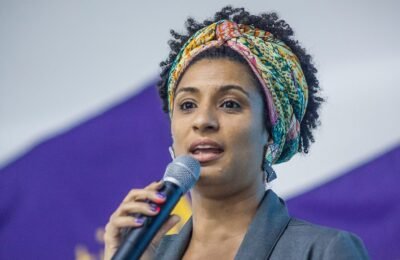 Bolsonaristas ofendem memória de Marielle Franco em ato no Rio
