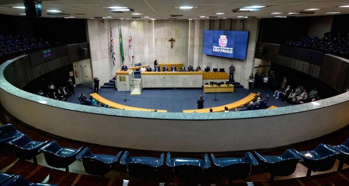 Câmara Municipal de SP discute impeachment do prefeito Ricardo Nunes