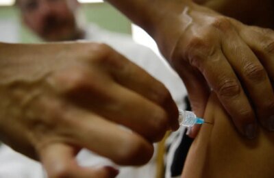Consultas por lesões pré-cancerígenas caem após vacina contra HPV