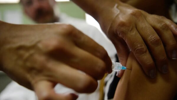Consultas por lesões pré-cancerígenas caem após vacina contra HPV