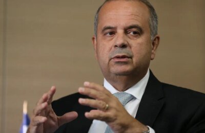 Coordenador de campanha se diz surpreso com fuga de Flávio