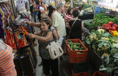 Cortes em auxílios sociais podem gerar retração em cidades do interior