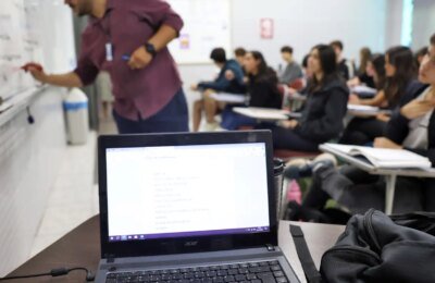 Docentes usam inteligência artificial para inovar e engajar alunos
